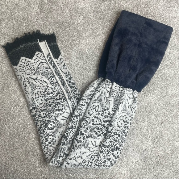 NWT 💙 anthropologie fur scarf - Picture 2 of 6